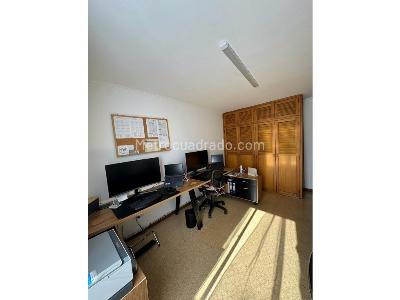 Casa de 5 alcobas en venta en Loma De Los Bernal, Medellín, 192 m² · foto 3 de 20