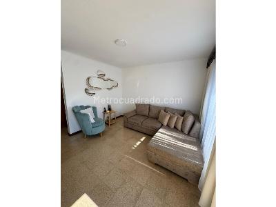 Casa de 5 alcobas en venta en Loma De Los Bernal, Medellín, 192 m² · foto 4 de 20