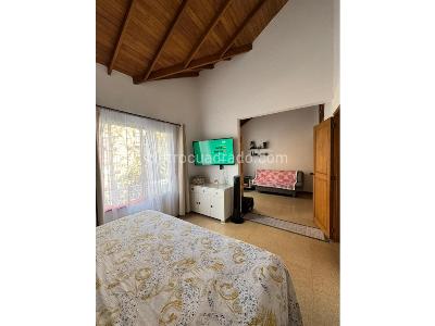 Casa de 5 alcobas en venta en Loma De Los Bernal, Medellín, 192 m² · foto 13 de 20