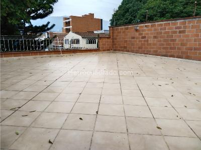 Casa en venta en Belen Rosales, Medellín · foto 3 de 15