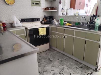 Casa en venta en Belen Rosales, Medellín · foto 7 de 15