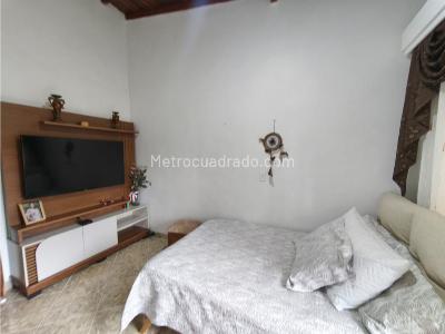 Casa de 5 alcobas en venta en Rodeo Alto, Medellín, 90 m² · foto 8 de 19