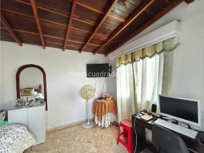 Casa de 5 alcobas en venta en Rodeo Alto, Medellín, 90 m² · foto 17 de 19