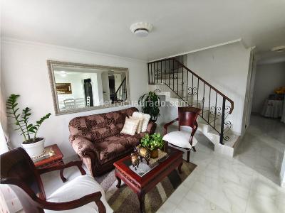 Casa de 5 alcobas en venta en Rodeo Alto, Medellín, 90 m² · foto 3 de 19