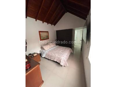 Casa de 4 alcobas en venta en La Mota, Medellín, 145 m² · foto 13 de 16