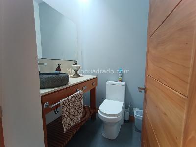 Casa de 4 alcobas en venta en Las Palmas, Medellín, 450 m² · foto 12 de 20