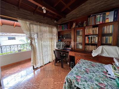 Casa de 4 alcobas en venta en Belen Aliadas, Medellín, 225 m² · foto 5 de 19
