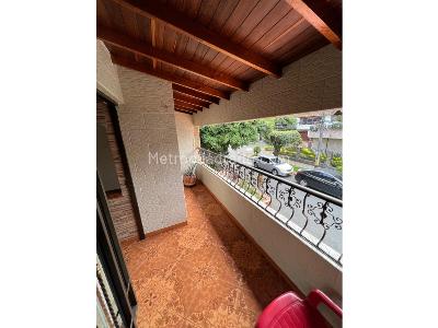Casa de 4 alcobas en venta en Belen Aliadas, Medellín, 225 m² · foto 12 de 19