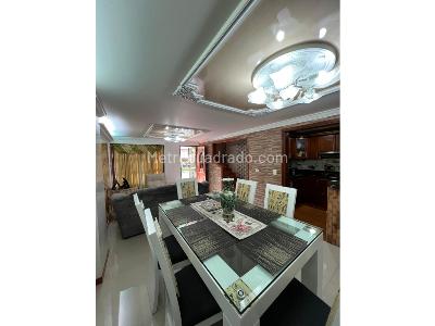 Casa de 4 alcobas en venta en Belen Aliadas, Medellín, 225 m² · foto 2 de 19