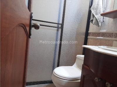 Casa de 5 alcobas en venta en Centro, Envigado, 250 m² · foto 9 de 18