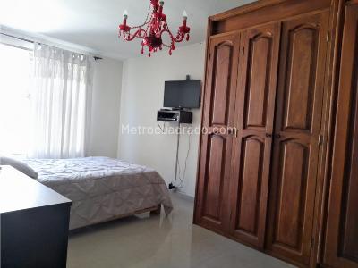 Casa de 5 alcobas en venta en Centro, Envigado, 250 m² · foto 12 de 18