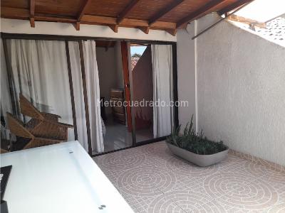 Casa de 5 alcobas en venta en Centro, Envigado, 250 m² · foto 14 de 18