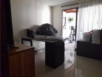 Casa de 5 alcobas en venta en Centro, Envigado, 250 m² · foto 16 de 18