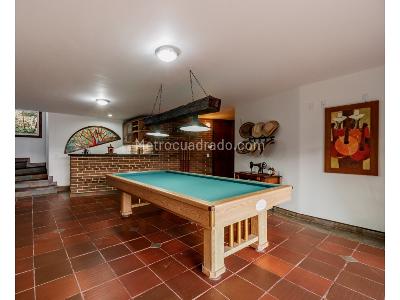 Casa de 5 alcobas en venta en Loma Del Escobero, Envigado, 407 m² · foto 3 de 20