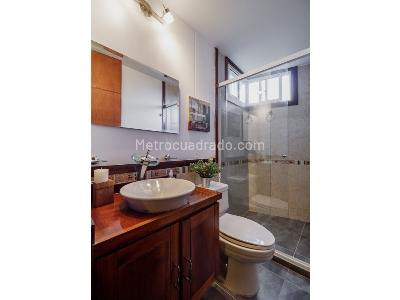 Casa de 5 alcobas en venta en Loma Del Escobero, Envigado, 407 m² · foto 4 de 20
