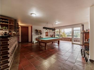 Casa de 5 alcobas en venta en Loma Del Escobero, Envigado, 407 m² · foto 6 de 20