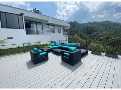 Casa de 3 alcobas en venta en La Catedral, Envigado, 380 m² · foto 2 de 20