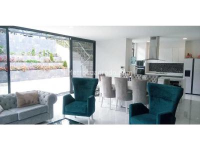Casa de 3 alcobas en venta en La Catedral, Envigado, 380 m² · foto 13 de 20