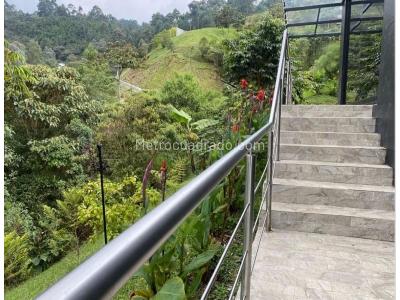 Casa de 3 alcobas en venta en La Catedral, Envigado, 380 m² · foto 14 de 20