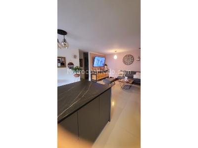 Apartamento de 3 alcobas en venta en San Jose, Sabaneta, 72 m² · foto 3 de 20