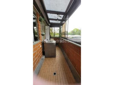 Apartamento de 3 alcobas en venta en San Jose, Sabaneta, 72 m² · foto 12 de 20