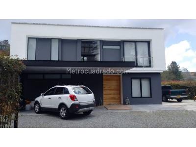 Casa de 4 alcobas en venta en Loma Del Escobero, Envigado, 300 m² · foto 19 de 20