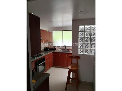 Casa de 4 alcobas en venta en Envigado, Medellín, 234 m² · foto 8 de 14