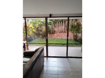 Casa de 4 alcobas en venta en Envigado, Medellín, 234 m² · foto 12 de 14