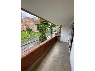 Casa de 5 alcobas en venta en La Doctora, Sabaneta, 390 m² · foto 11 de 20
