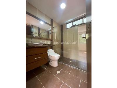 Casa de 5 alcobas en venta en La Doctora, Sabaneta, 390 m² · foto 15 de 20