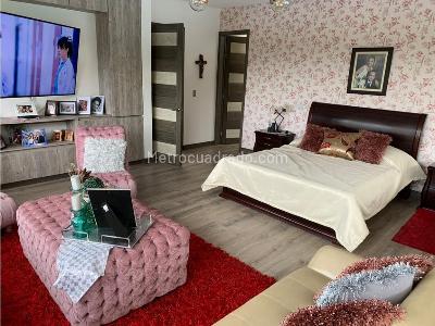 Casa de 5 alcobas en venta en Las Palmas, Medellín, 1760 m² · foto 17 de 20