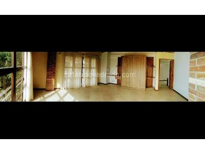 Casa de 4 alcobas en venta en Las Lomitas, Sabaneta, 350 m² · foto 2 de 11