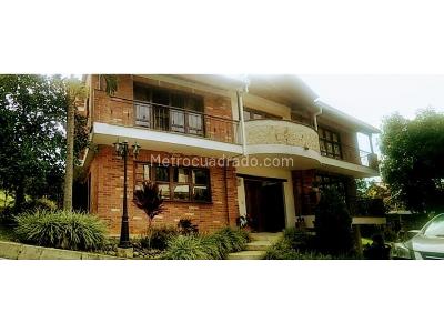 Casa de 4 alcobas en venta en Las Lomitas, Sabaneta, 350 m² · foto 11 de 11