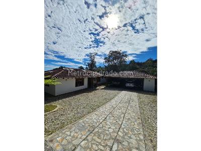 Casa de 4 alcobas en venta en Llano Grande, Rionegro, 350 m² · foto 2 de 16