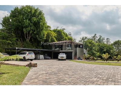 Casa de 5 alcobas en venta en Llano Grande, Rionegro, 917 m² · foto 3 de 20