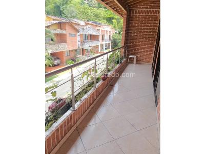 Casa de 5 alcobas en venta en Pan De Azucar, Sabaneta, 189 m² · foto 3 de 20