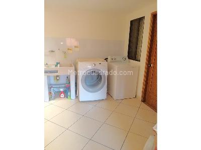 Casa de 5 alcobas en venta en Pan De Azucar, Sabaneta, 189 m² · foto 7 de 20