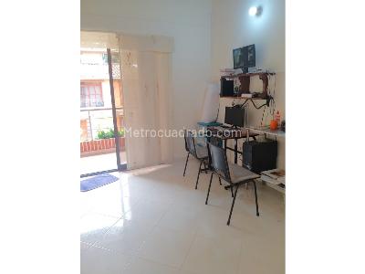 Casa de 5 alcobas en venta en Pan De Azucar, Sabaneta, 189 m² · foto 10 de 20
