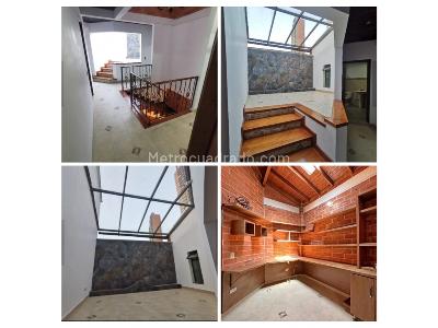 Casa de 4 alcobas en venta en Pan De Azucar, Sabaneta, 283 m² · foto 4 de 13
