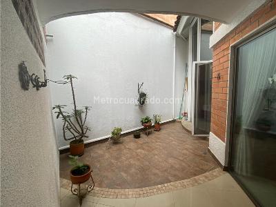 Casa de 3 alcobas en venta en San Jose, Sabaneta, 200 m² · foto 8 de 20