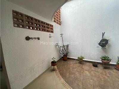 Casa de 3 alcobas en venta en San Jose, Sabaneta, 200 m² · foto 12 de 20