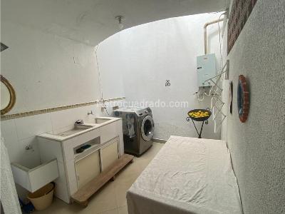 Casa de 3 alcobas en venta en San Jose, Sabaneta, 200 m² · foto 18 de 20