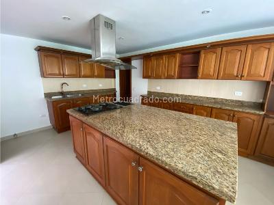 Casa de 4 alcobas en venta en San Jose, Sabaneta, 540 m² · foto 7 de 15