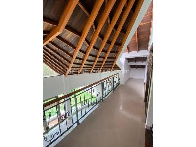 Casa de 4 alcobas en venta en San Jose, Sabaneta, 540 m² · foto 9 de 15