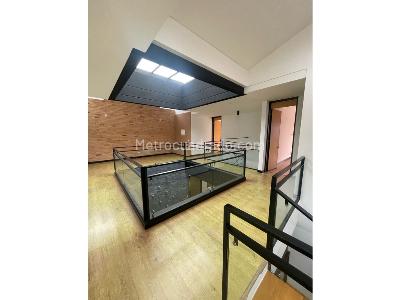 Casa de 4 alcobas en venta en Envigado, Medellín, 380 m² · foto 8 de 20