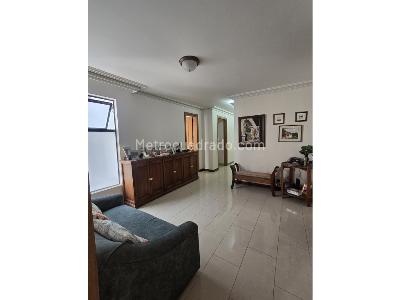 Apartamento de 5 alcobas en venta en Laureles, Medellín, 165 m² · foto 10 de 20