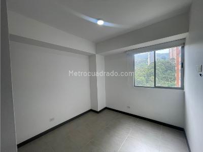Apartamento de 3 alcobas en venta en Las Lomitas, Sabaneta, 89 m² · foto 15 de 19
