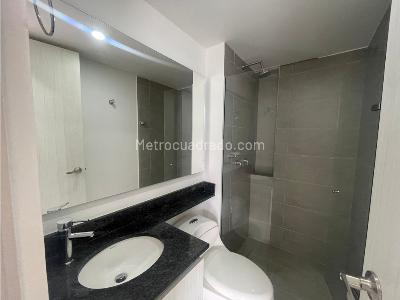 Apartamento de 3 alcobas en venta en Las Lomitas, Sabaneta, 89 m² · foto 16 de 19