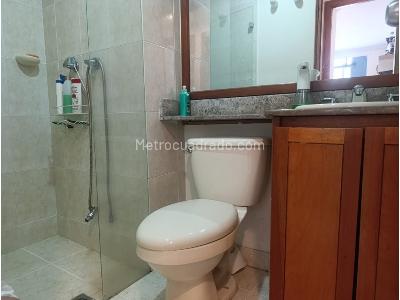 Apartamento de 3 alcobas en venta en El Poblado, Medellín, 96 m² · foto 15 de 20