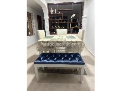 Casa de 4 alcobas en venta en La Almeria, Medellín, 146 m² · foto 2 de 10